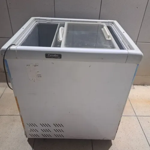 Freezer expositor esmaltec