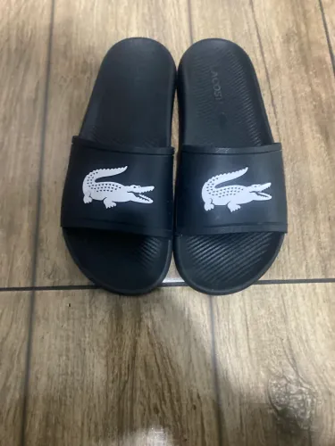 Vendo chinelo lacoste 