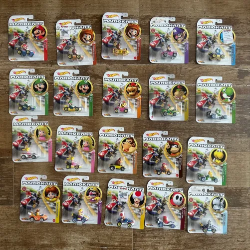 20 miniaturas Hot Wheels MarioKart Super Mario Bross