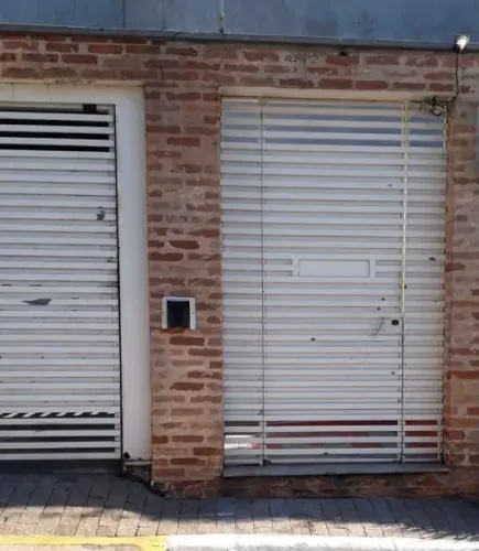 VENDE-SE - PORTÕES DE FERRO GALVANIZADO BRANCO
