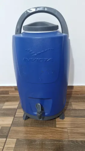Galão Térmico Invicta Azul 12 L com Torneira, Pé, Alça