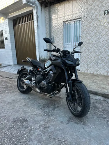 MT-09 2020 - troco em carro!