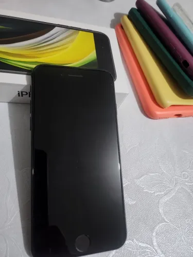 Iphone SE 2a Geração