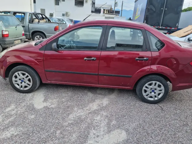 Ford Fiesta Sed. 1.6 8V Flex 4P 2005