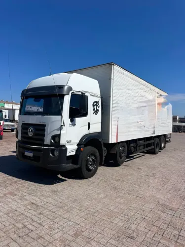Caminhão Bitruk