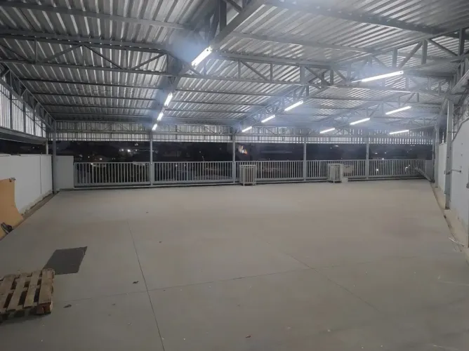 Imóvel para aluguel tem 230 metros quadrados em Cachoeirinha - Belo Horizonte - MG