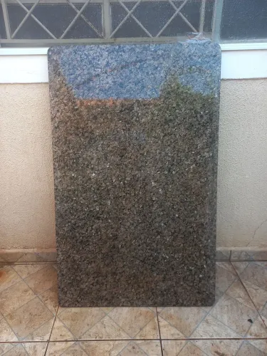 Peça de Granito Café - Tampão de Mesa 120,5 x 75,0