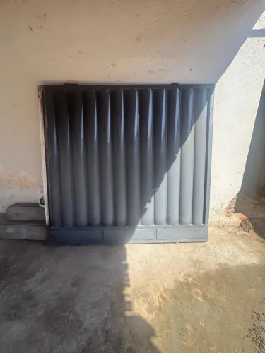 Vendo portão de ferro