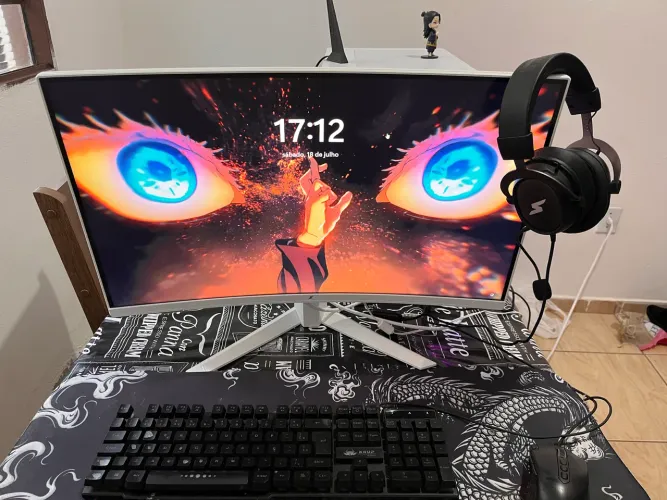 Setup Gamer High-End Completo - Ryzen 9 9900X | RTX 5060 Ti 16GB | Monitor 300Hz