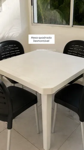 Mesa quadrada desmontavel
