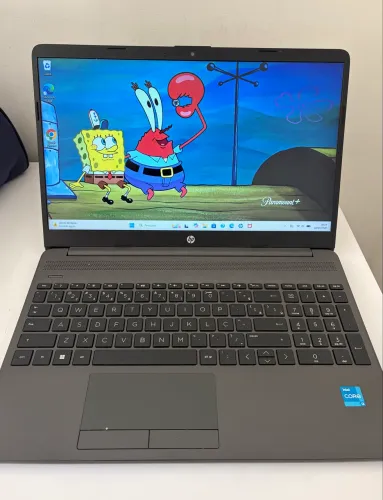 Vendo Notebook hp ci3 1215u 8gb 256gb ssd 15,6 w11