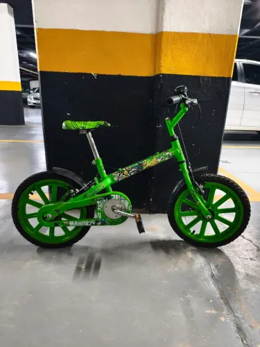 Bicicleta infantil Ben 10