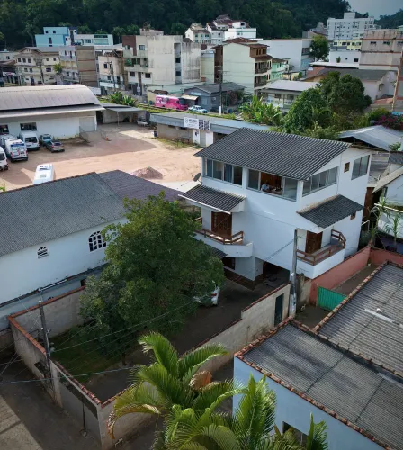Linda Casa Triplex no Centro de Marechal Floriano