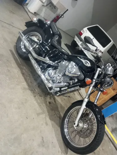 Shedow 600 ano 2005 moto filé interessado entrar em contato com *
