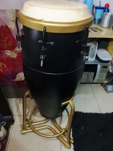 Tumbadora/atabaque