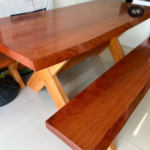 Mesa rústica  madeira pura 