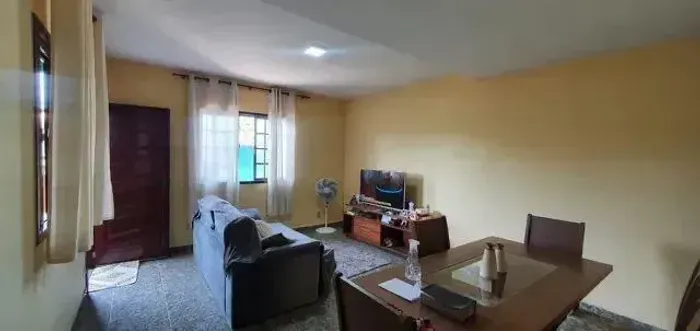 Imóvel para venda possui 90 metros quadrados com 4 quartos em Colubande - São Gonçalo - RJ