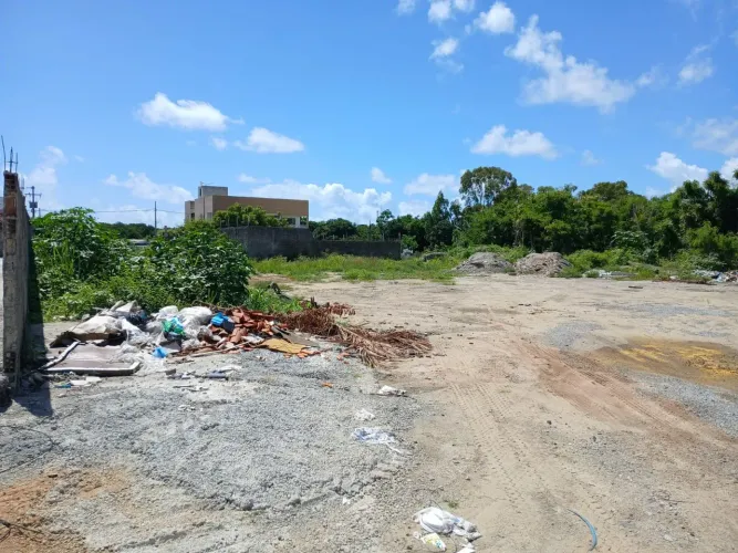 Alugo Terreno na Beira da BR em Cabedelo com 1.800m2 - Cabedelo - PB