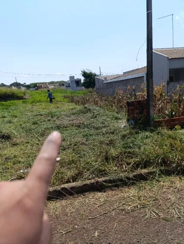 Meio terreno Escriturado e desmembrada 