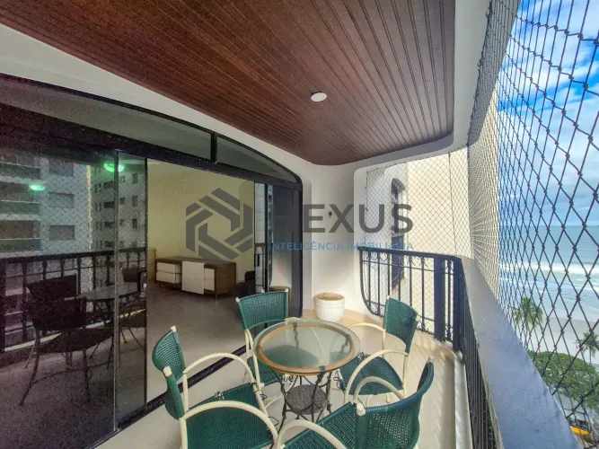 Apartamento beira mar com varanda vista mar e lazer nas Pitangueiras, Guarujá