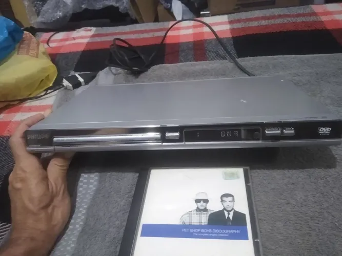 DVD Player Philips, modelo DVP3020/78, com controle