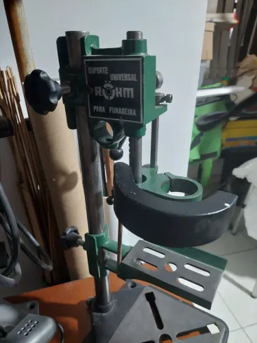 Suporte para furadeira rohm