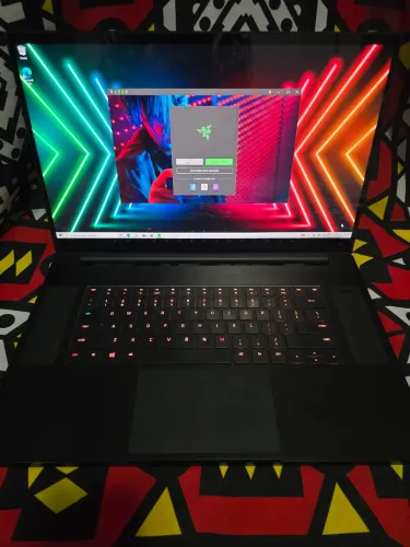 Notebook gamer Razer Blade 17 4K touchscreen i9 64GB RAM 3TB SSD placa de vídeo 16GB