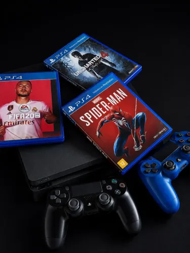 VENDO PS4 SLIM 1TB 2 CONTROLES SPIDER-MAN FIFA 20 UNCHARTED 4 FUNCIONANDO PERFEITAMENTE
