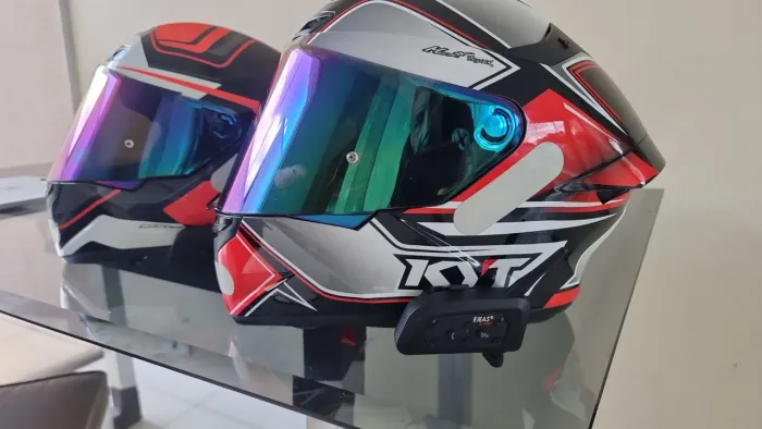 CAPACETE +COMUNICADOR