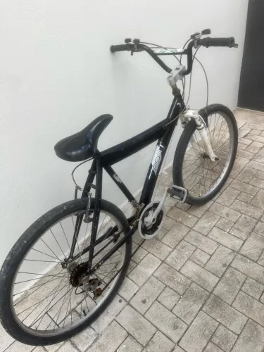 Vendo uma bicicleta aro 26