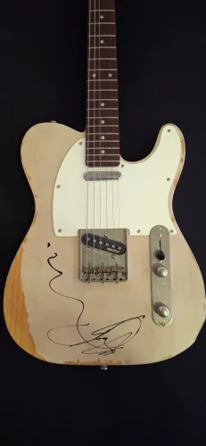 Guitarra Vintage Autografada pelo  guitarrista ANDY SUMMERS (The Police)