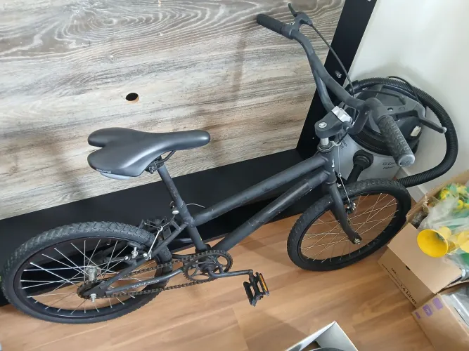 Bicicleta Caloi infantil cor preta