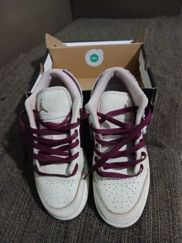 Tenis infantil usado nike jordan!!
