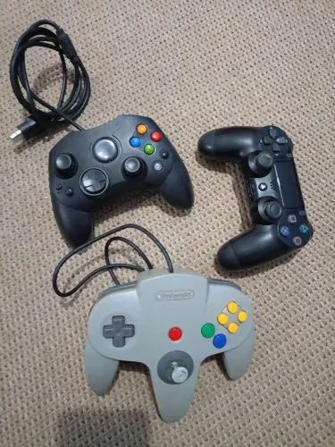Controles de vídeo game 