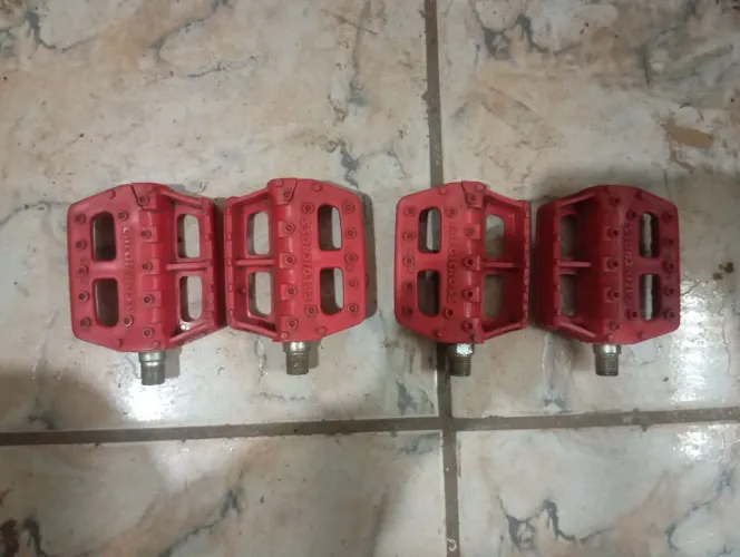 Pedal Caloi Cross rosca grossa