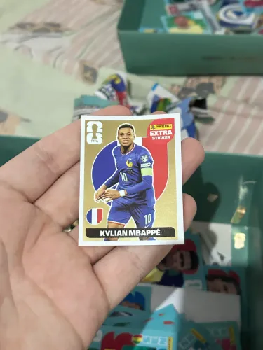 Figurinha ouro mbappe 