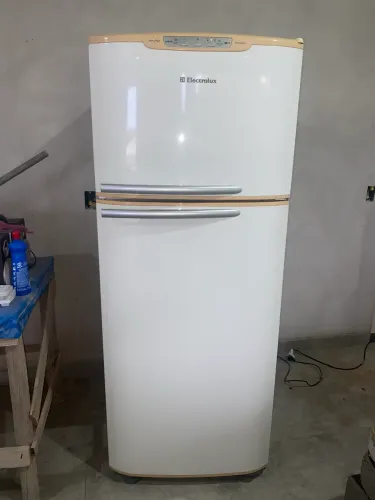 Geladeira Eletrolux funcionando perfeitamente