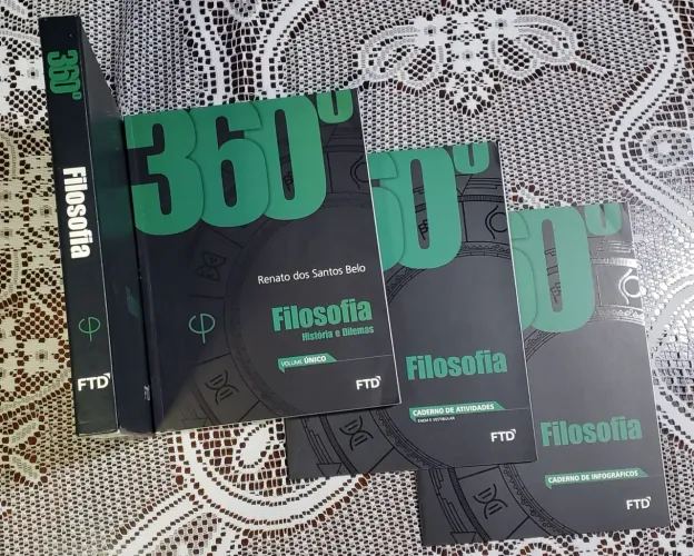 Coleção completa Filosofia 360 História e Dilemas (contém 3 livros + caixa protetora)