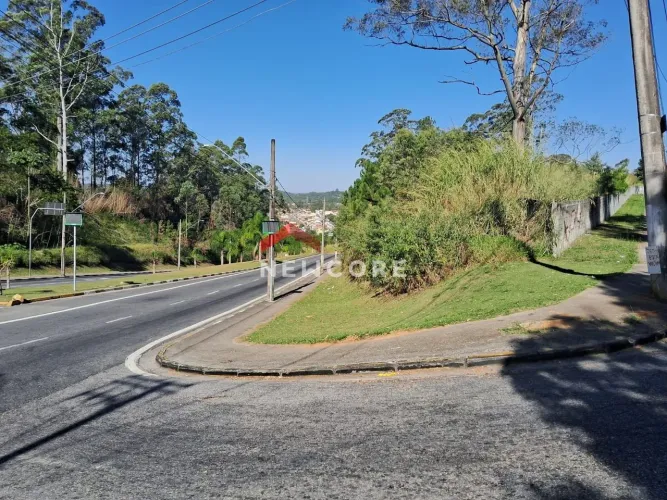 Lote em Avenida Doutor Álvaro de Campos Carneiro - Vila Brasileira - Mogi das Cruzes/SP