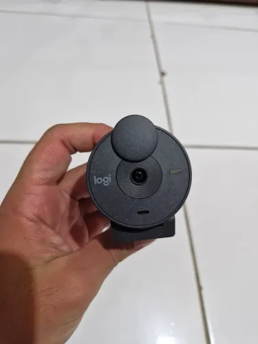Câmera Logitech Brio 305