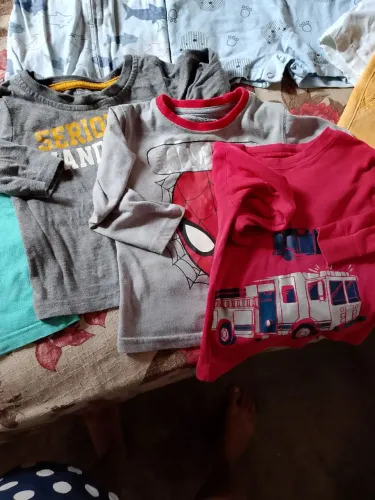 Lotinho de roupa infantil 