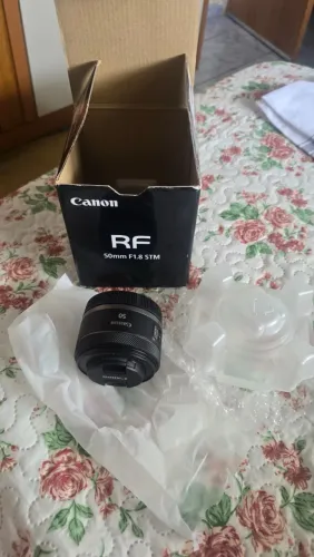 Canon RF 50mm 1.8