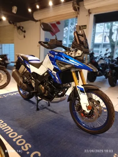 SUZUKI  VSTROM 1050 XT COMPLETA C/ PILOTO AUTOMÁTICO
