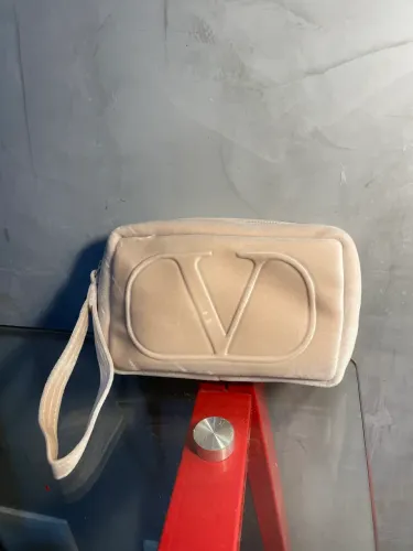 Necessarie Valentino beauty rosa clara