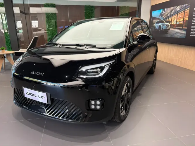 Locação de veículos elétricos e Combustível *PREMIUM TRANSPORTES E LOCAÇÕES*