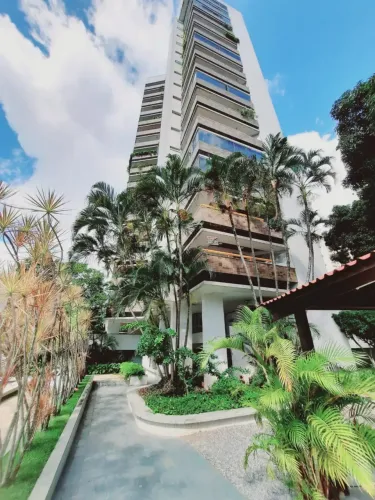 Imóvel com 300m², 5 quartos, 3 vagas em Monteiro - Recife - PE
