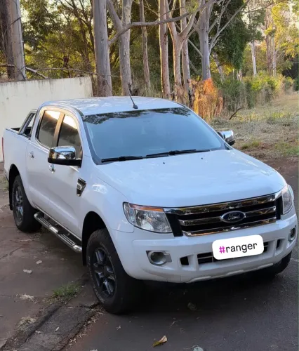 Ford Ranger XLT 2.5 16V 4X2 CD Flex 2014