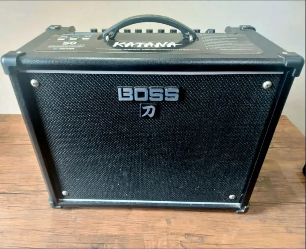 Amplificador Guitarra BOSS Katana 50w