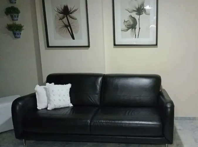 Sofá Estilo Da Vinci em COURO LEGÍTIMO! 3 lugares