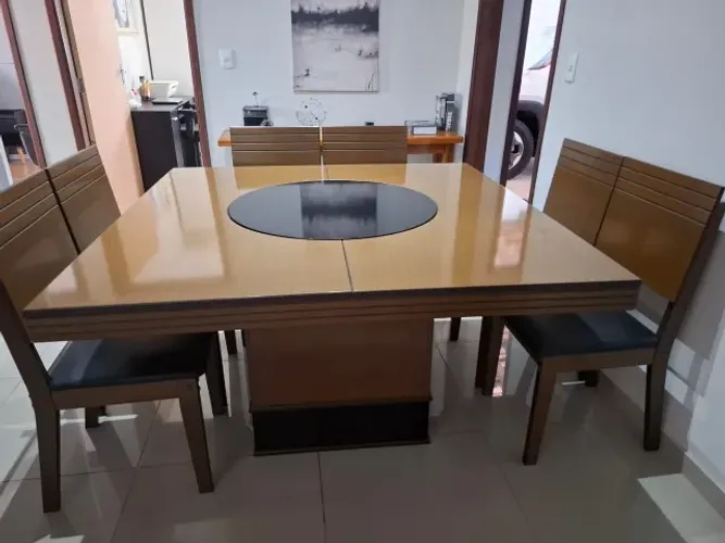 Mesa de jantar quadrada 8 lugares e lava louças